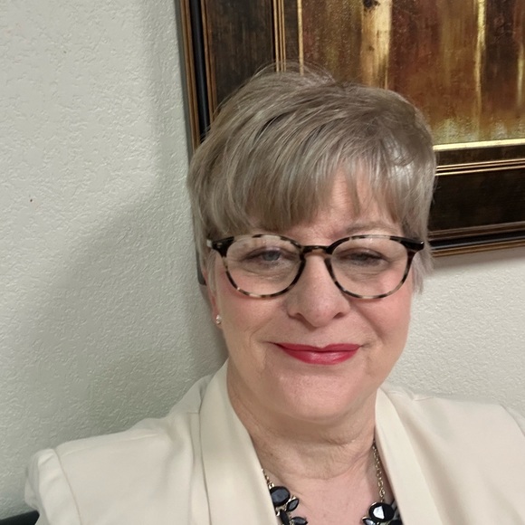 Meet your Posher, Pamela - Picture 1 of 1